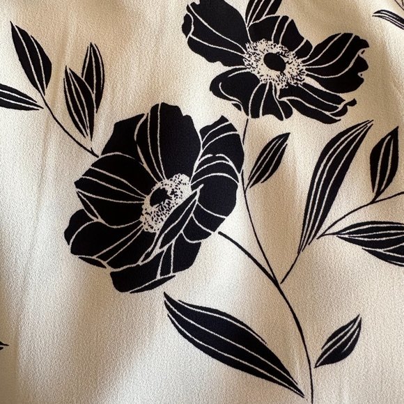 Express Flower Print Work Top - Picture 3 of 8